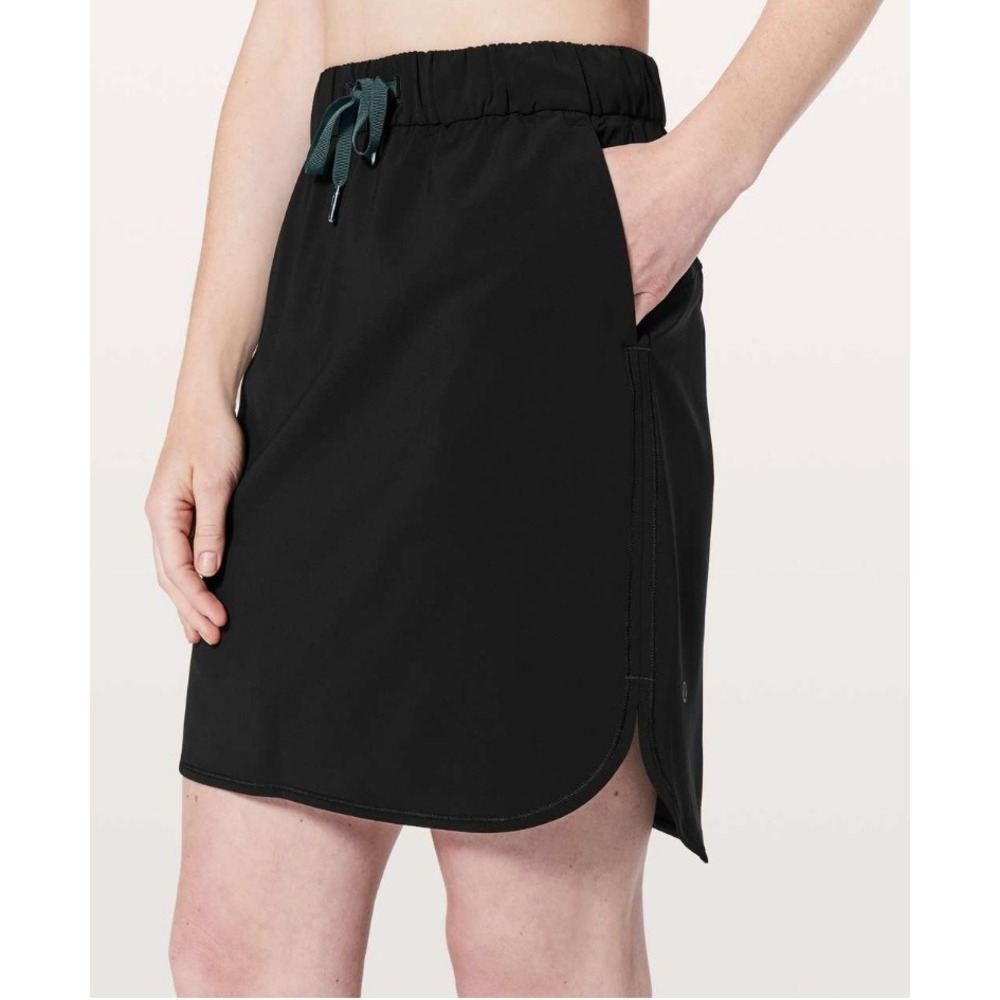 Lululemon On the Fly Skirt 6 Blk Pockets Modest Travel Casual Tennis Pickleball‎